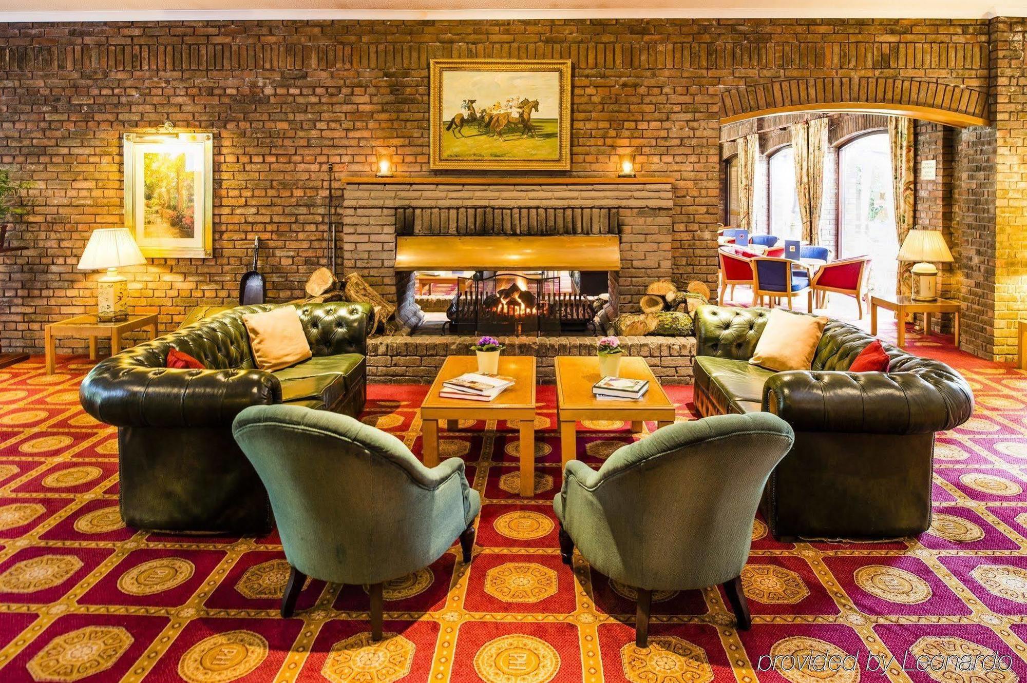 Hotel Parkway & 4*